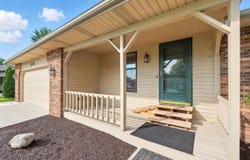 7823 Ridgeside Lane, Fort Wayne, IN 46825
