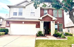 724 Clear Water Drive, Lewisville, TX 75056