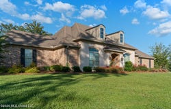 720 Clover Ridge Way, Brandon, MS 39047