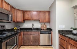 2420 Parmenter Boulevard, Royal Oak, MI 48073
