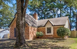 8195 TIMBER HILL Cv, Memphis, TN 38016