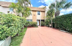 8135 W 9th Ave, Hialeah, FL 33014