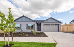 563 SW H Street, Madras, OR 97741
