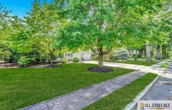 20 Ryan Road, Cranbury, NJ 08512
