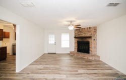 1216 America Dr, Longview, TX 75604
