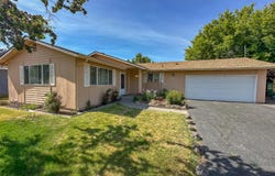5233 Bartlett Avenue, Klamath Falls, OR 97603