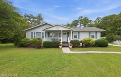 2610 W Forest Drive, Newport, NC 28570