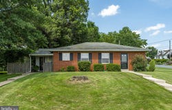 353 S MARKET STREET, SCHAEFFERSTOWN, PA 17088