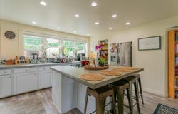 12 Gay St Place, Rockland, ME 04841