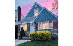 164 W Poplar Street, Floral Park, NY 11001