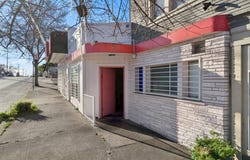 3558 Maple Ave, Oakland, CA 94602