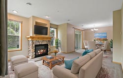 3001 Chamberlain Street N, Maplewood, MN 55109