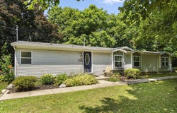 634 E Elkhart Street, Bristol, IN 46507