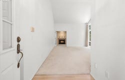 7691 SW CHAUCER CT, Portland, OR 97224