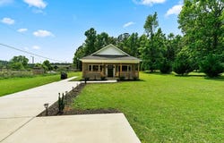 200 Dixon St, Clinton, SC 29325