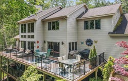 104 Chapel Court, Greentown, PA 18426