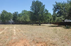 104 N Avenue N ST, Johnson City, TX 78636
