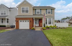 2 Devonshire Drive, Hazlet, NJ 07730