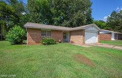 265 Walnut Street, Savannah, TN 38372