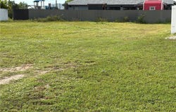 828 NW 8th Terrace, Cape Coral, FL 33993