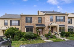2060 YORKTOWN, NORRISTOWN, PA 19403