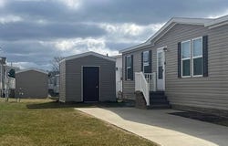 57572 Miller Ct, Lenox, MI 48048