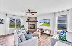 660 Spur Rd, Slinger, WI 53086