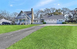 123 Pontiac Drive, Lake Kiowa, TX 76240