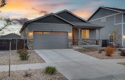 121 S Vandriver Way, Aurora, CO 80018