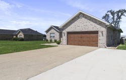 2607 Mayfield Drive, Mountain Grove, MO 65711