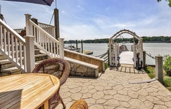 33 Crescent Ave, Beverly, MA 01915