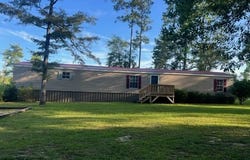 38 Maple Avenue, McHenry, MS 39561