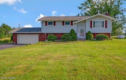 1528 Mount Cobb Road, Jefferson Township, PA 18436