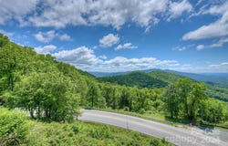 5253 NC 226 S Highway, Little Switzerland, NC 28752