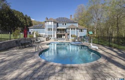 3 Crescent Lane, Trumbull, CT 06611