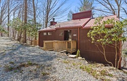 135 Clubhouse Road, Beech Mountain, NC 28604