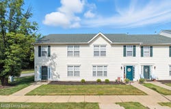 8013 Hunter Green Way, Louisville, KY 40291