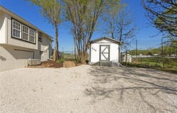 206 SW 22nd Street, Blue Springs, MO 64015