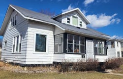 813 Main Street, Black River Falls, WI 54615-1540