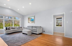 20 Brampton Lane, Great Neck, NY 11023