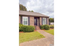 412 Lakepoint Drive, Gadsden, AL 35901