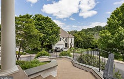 1015 RIVERVIEW LANE, CONSHOHOCKEN, PA 19428