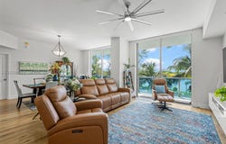 2641 N Flamingo Rd, Sunrise, FL 33323