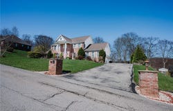 208 Skyline Dr, White Twp, PA 15701