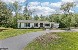 302 FENWICK ROAD, PILESGROVE, NJ 08098