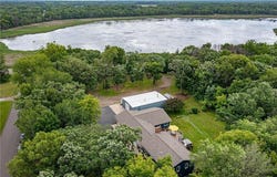 3240 199th Avenue NW, Oak Grove, MN 55303