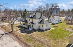210 3Rd Street, Melbourne, IA 50162