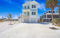 289 Lazy, FORT MYERS BEACH, FL 33931