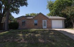 624 Black Hills Drive, Burleson, TX 76028