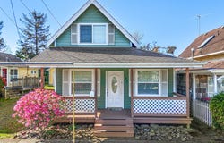 721 12TH AVE, Seaside, OR 97138